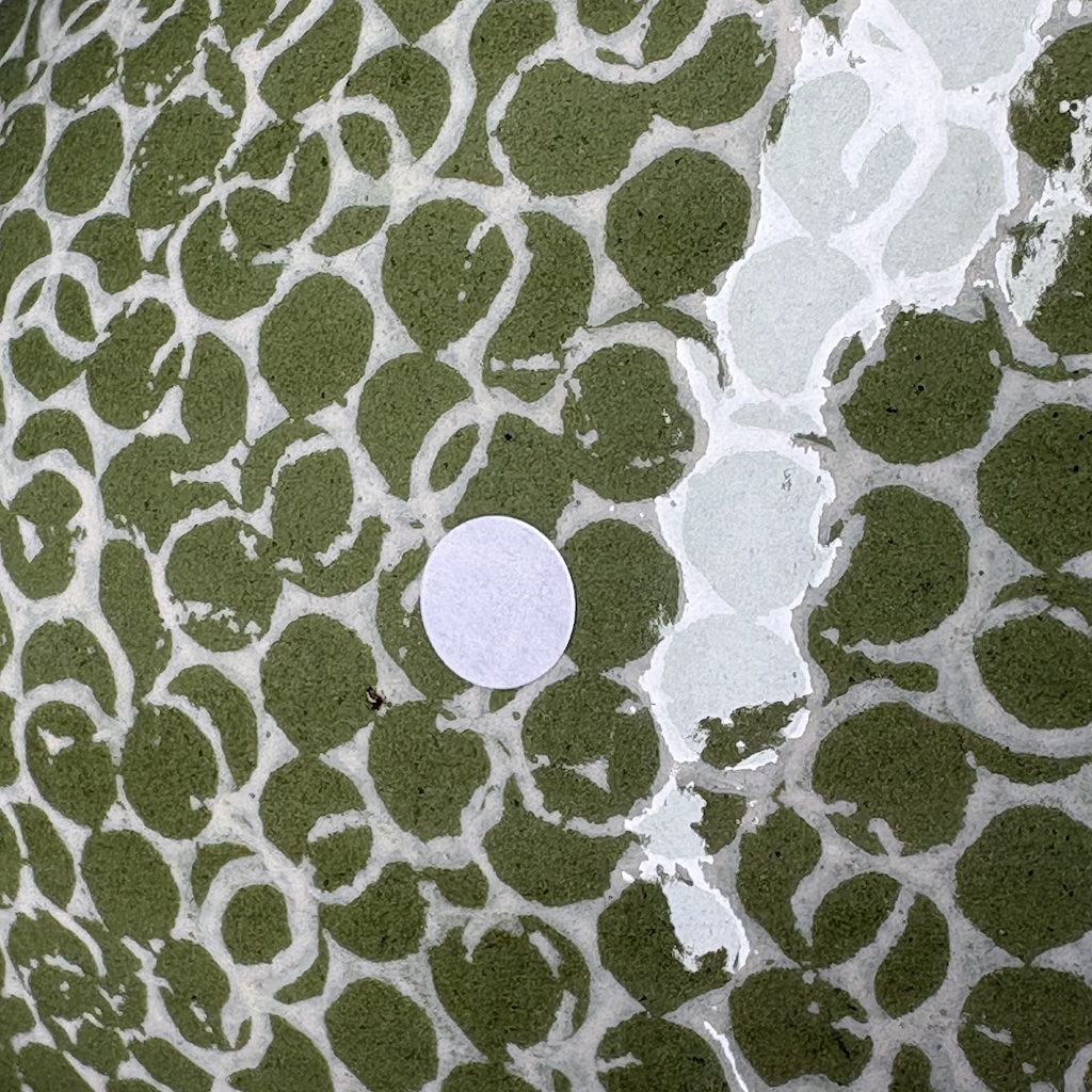 Pintade grand modèle 2e choix Vert moucheté Blanc n°498 – Image 2